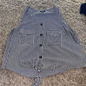Blouse tank top black & white vertical striped